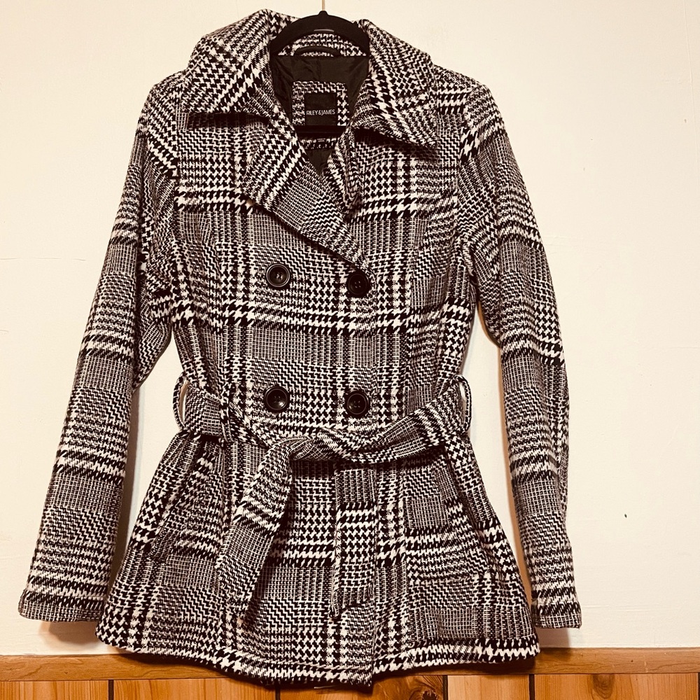 Plaid Double-Breasted Peacoat with Belt - Black & White